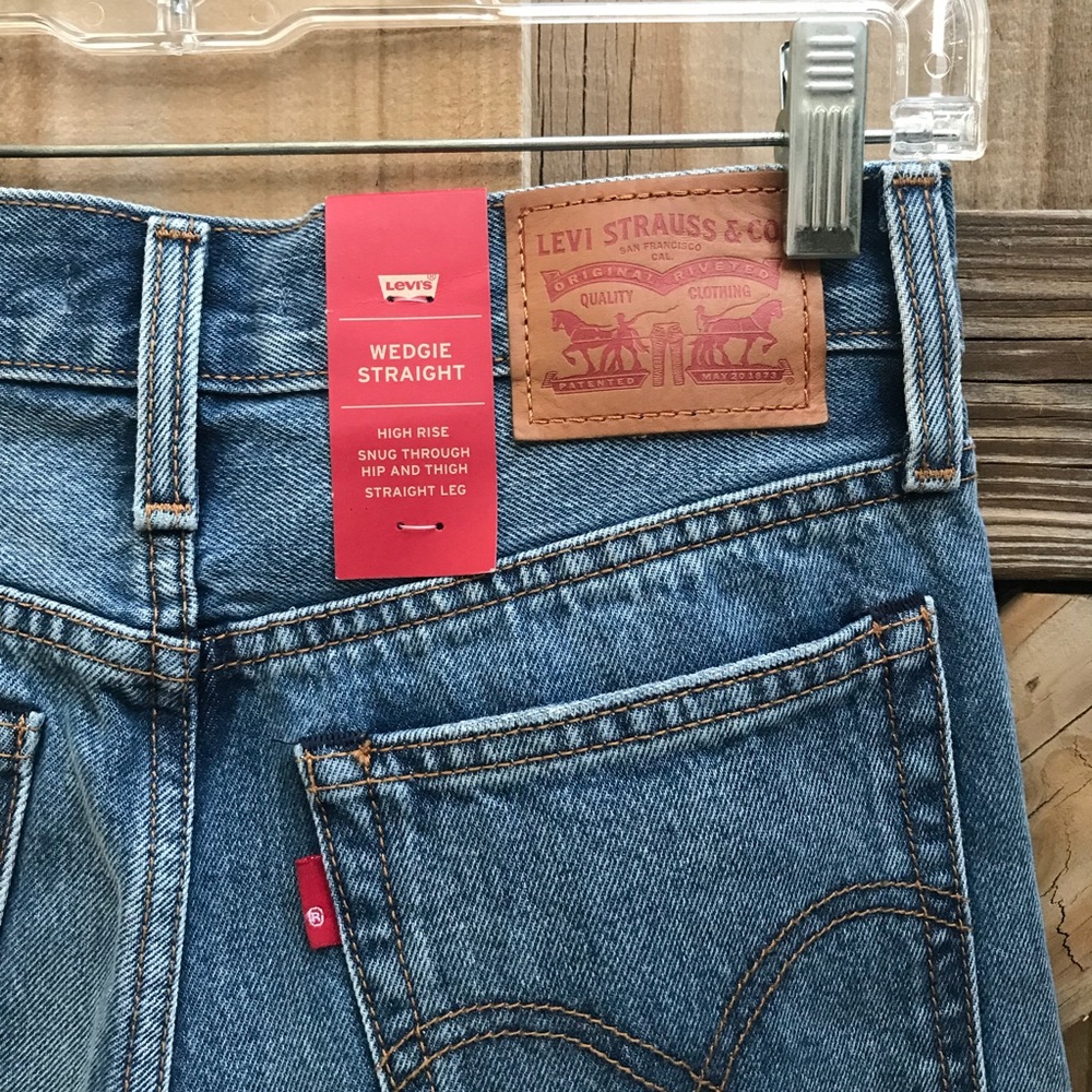 NWT Levi’s Wedgie Straight Selvedge - Picture 6 of 8